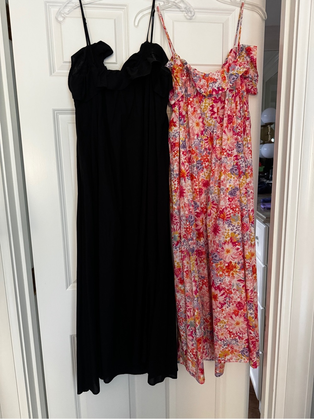 H&M 2 for 1: Ruffle, Vneck Maxi Dresses - Picture 2 of 8